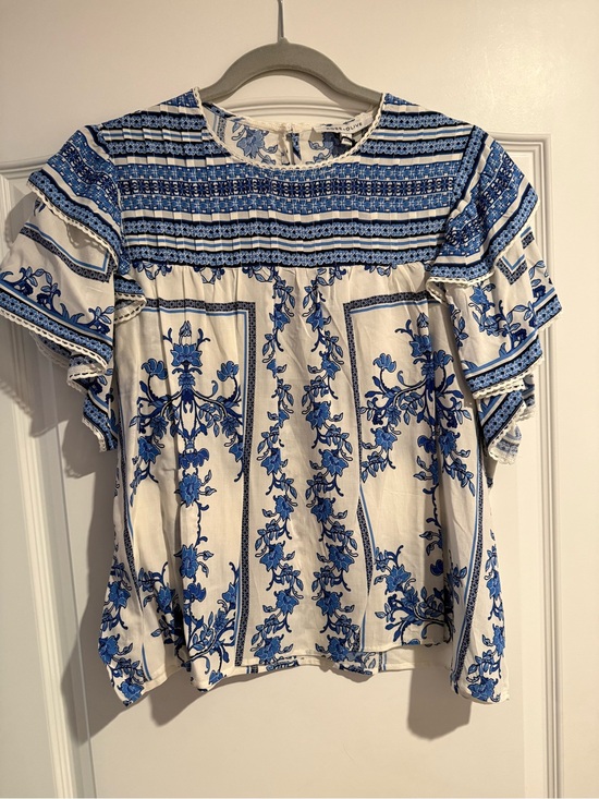 Rose & Olive Tops - Rose + Olive Tiered Sleeve Top Large NWT